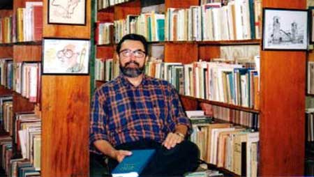 Escritor y filósofo hondureño (1949-2007)
